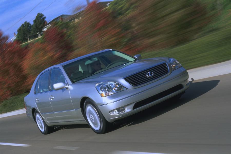  Lexus LS430 2001 года  (фото 46 из 56)